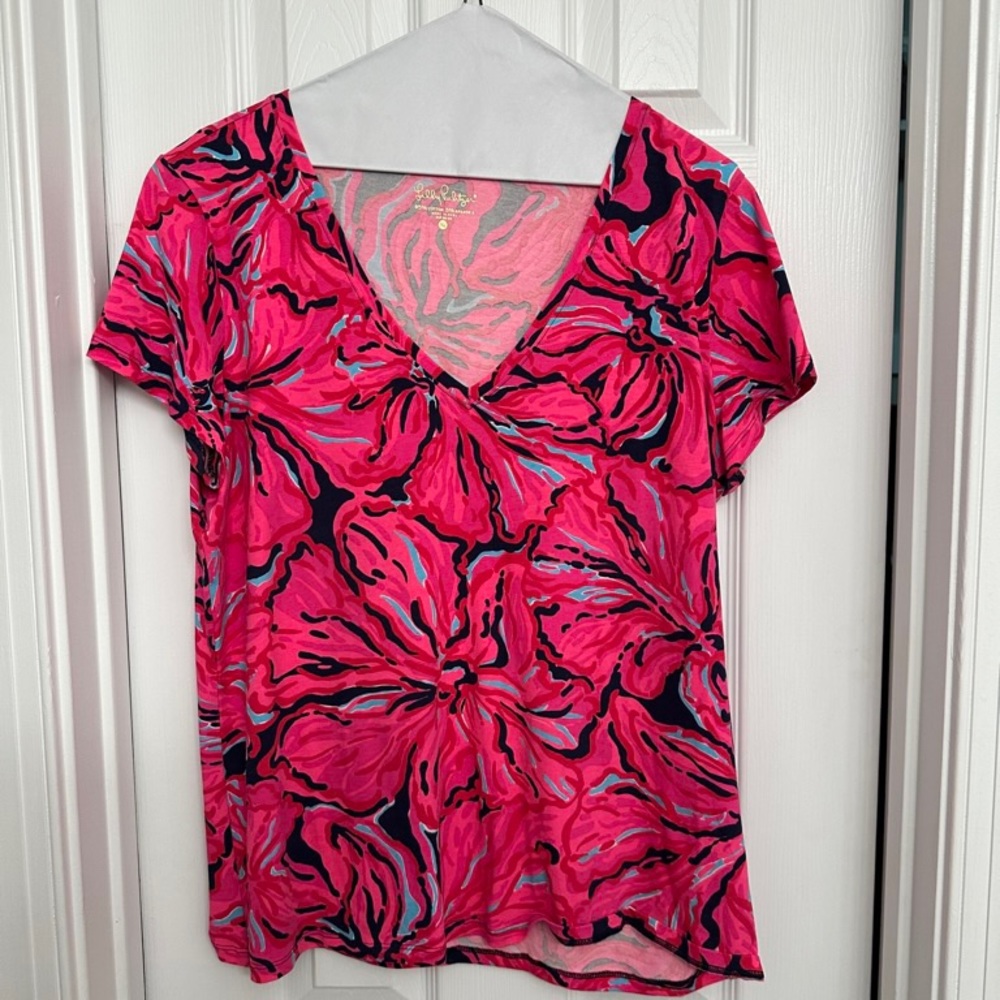 Lilly Pulitzer Flirty Navy Michele V Neck Top, EUC, XL